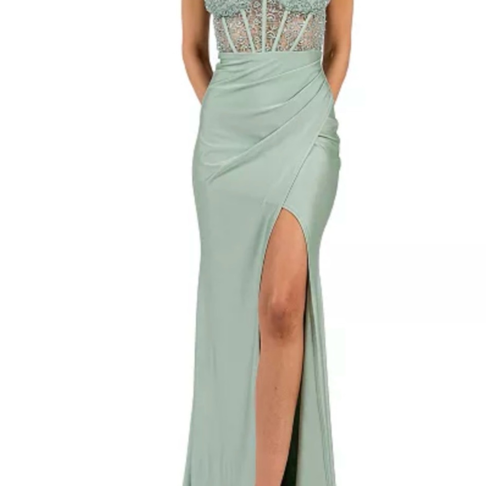 B Darlin Green Ruched Sweetheart Maxi Dress